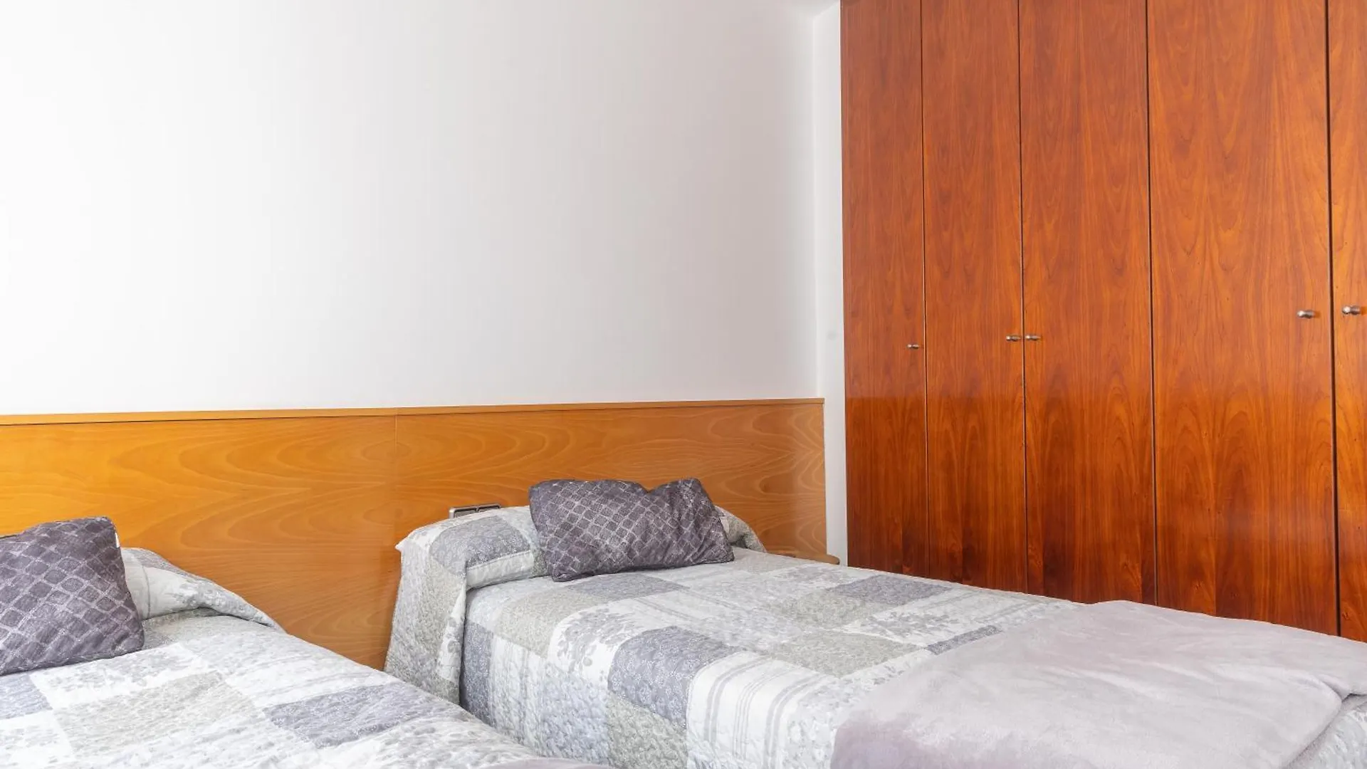 Mazi Apartments Colon Vic