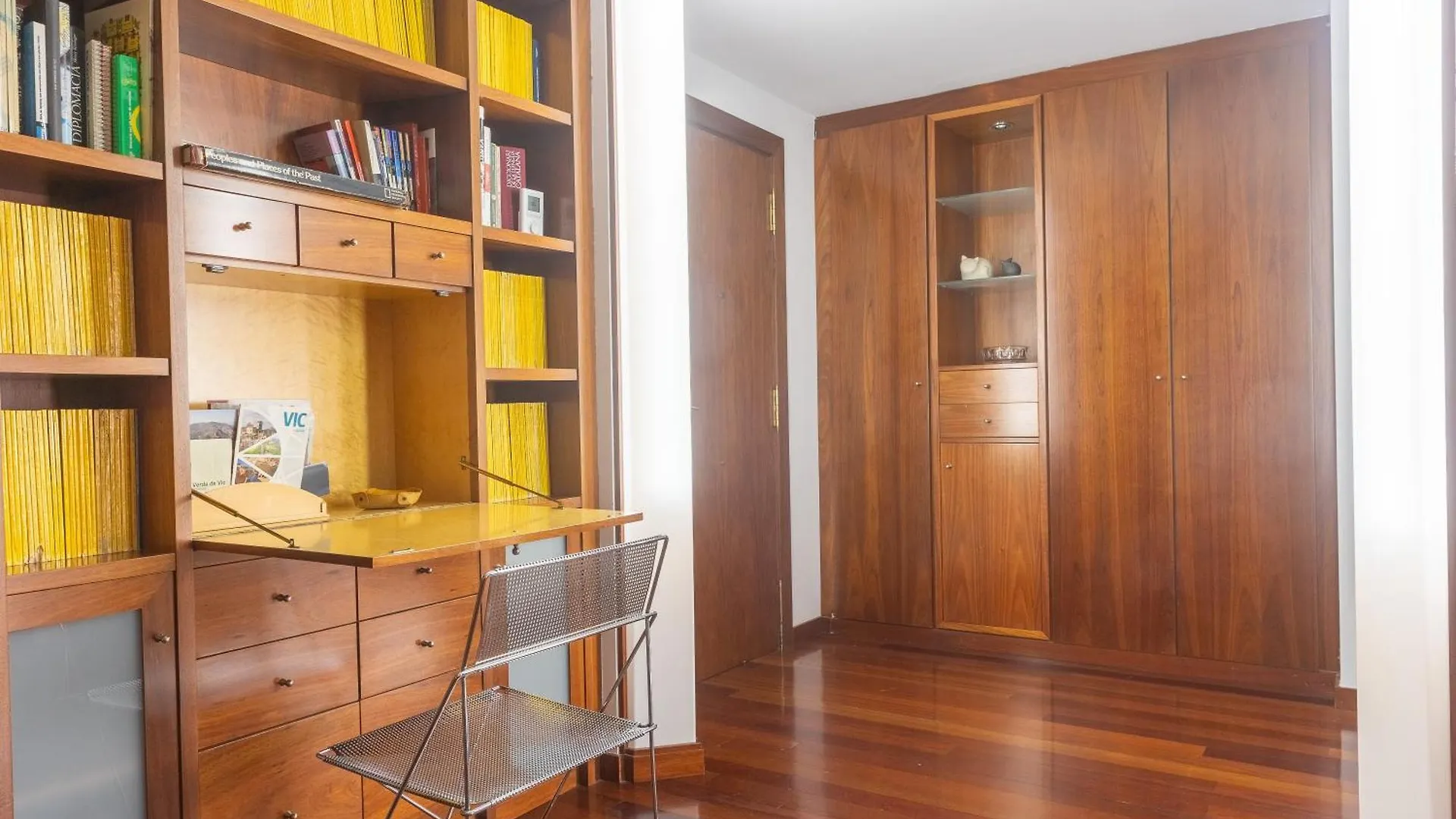 Mazi Apartments Colon Vic