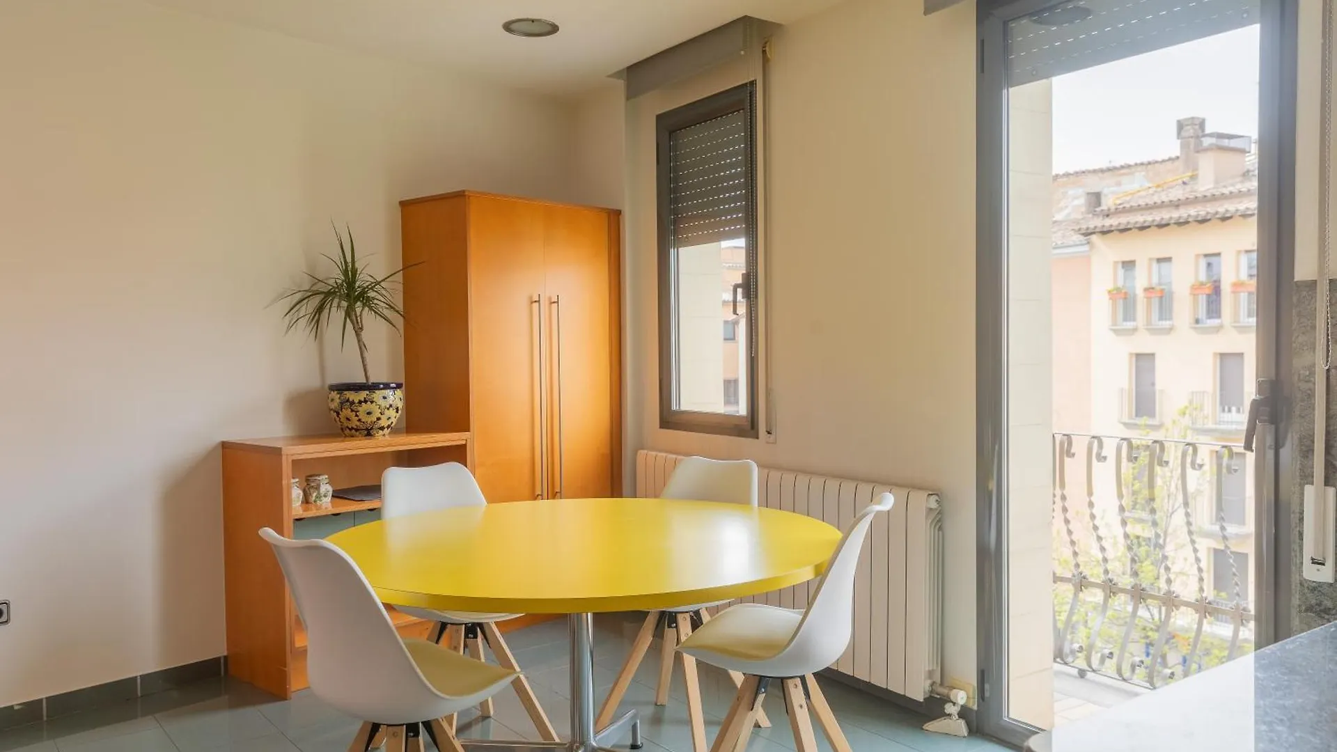 Mazi Apartments Colon Vic