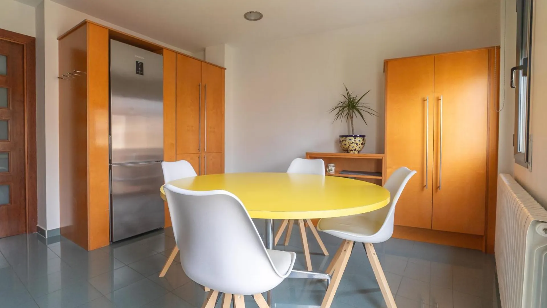Mazi Apartments Colon Vic