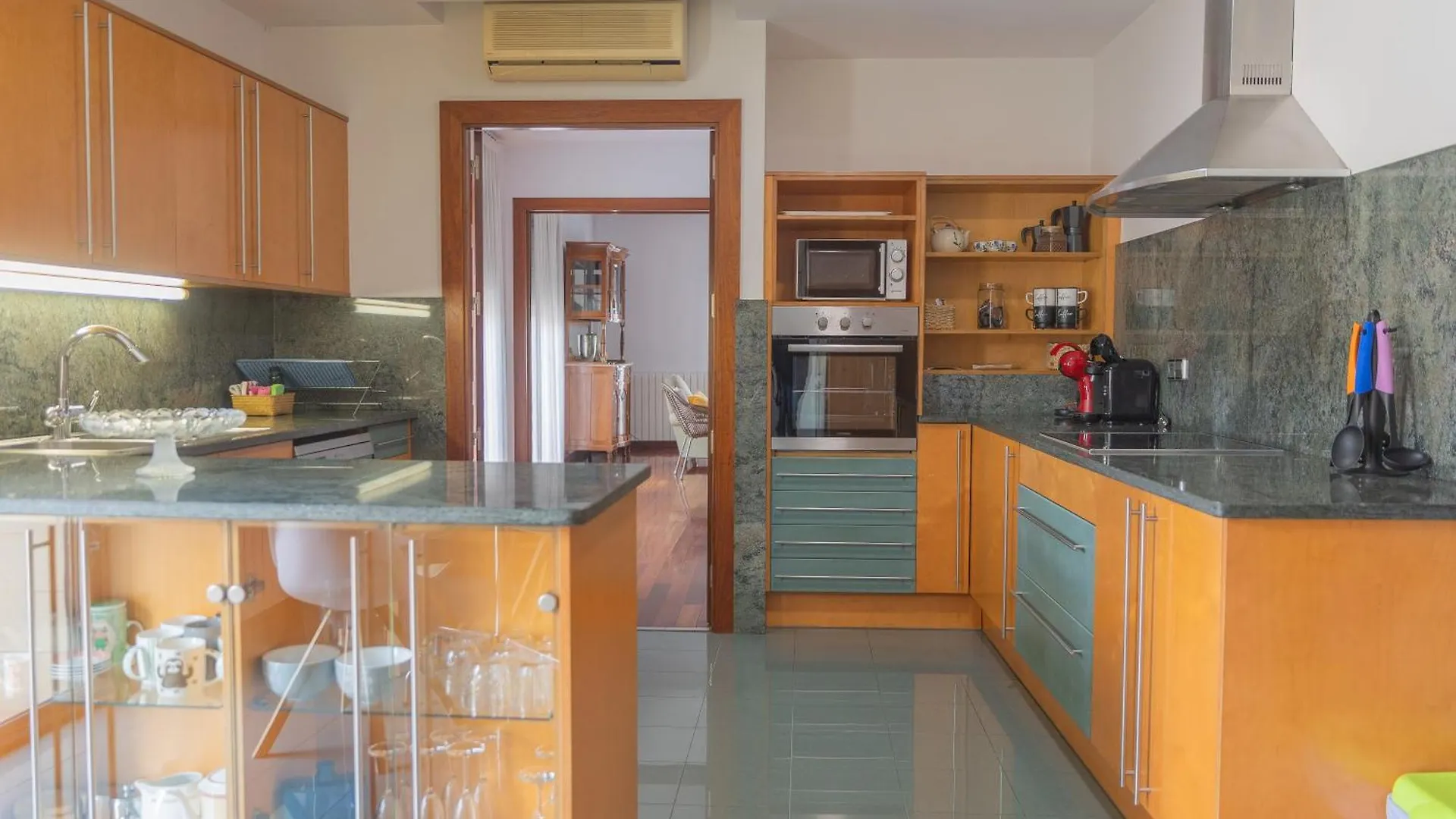 Mazi Apartments Colon Vic