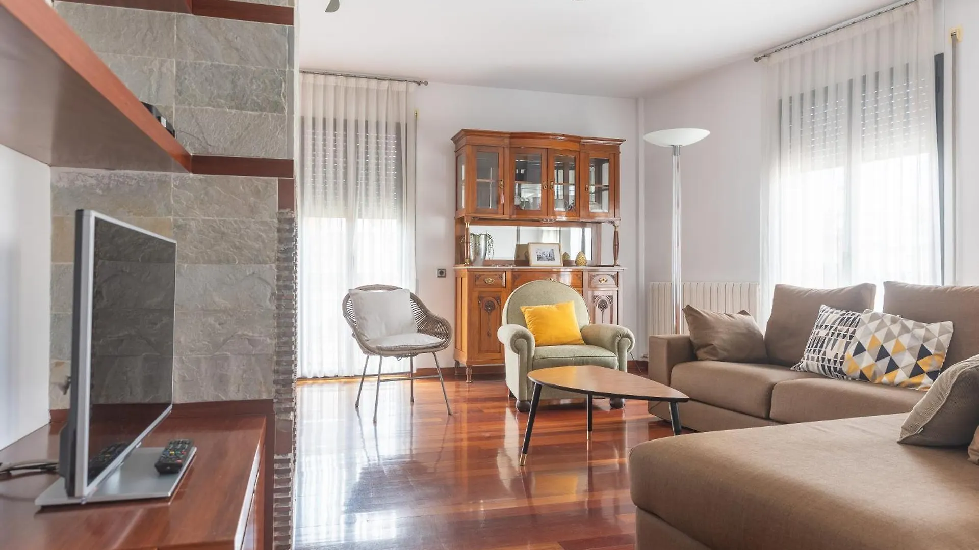 Mazi Apartments Colon Vic